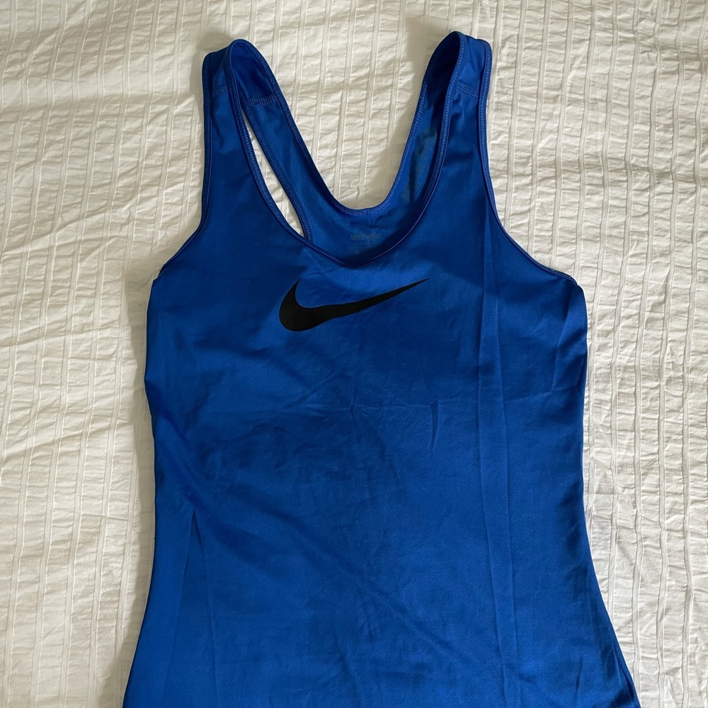 Nike pro tank